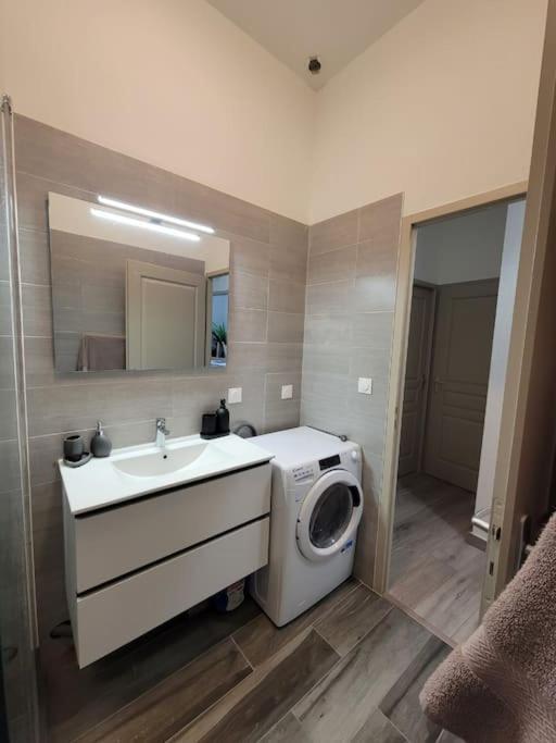 L'Orchidee, Proche De La Gare Avec Clim Et Terrasse Apartment Narbonne Ngoại thất bức ảnh